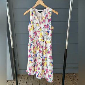 Banana Republic 2P sleeveless floral white dress